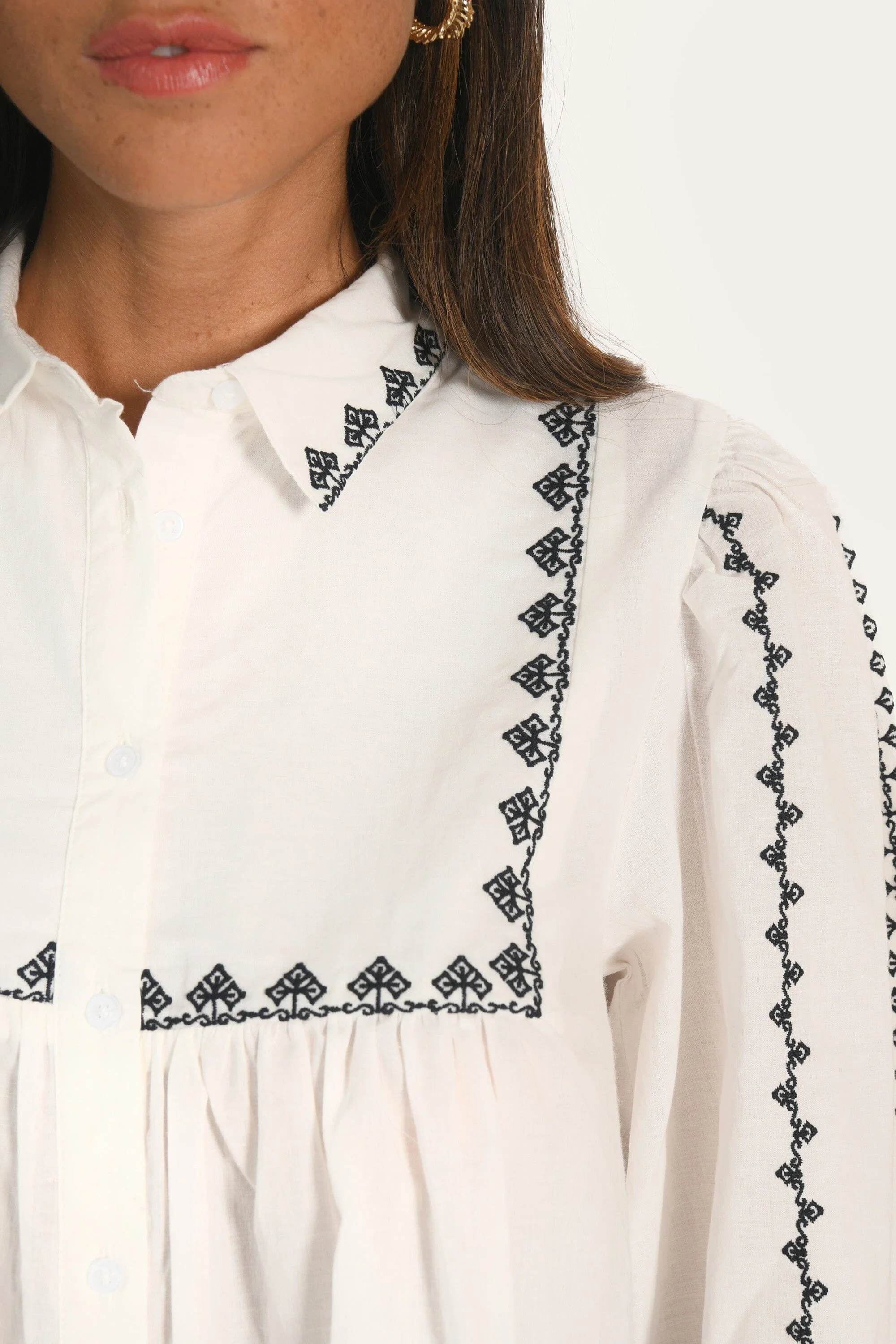 CHEMISIER BRODERIES  - AICHA - BLANC - Image 4